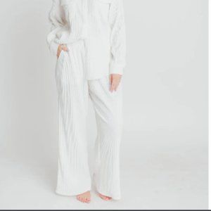 Le Lis- Darby Wide Leg Pants in Ivory